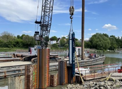 pile driving rigs and hammers